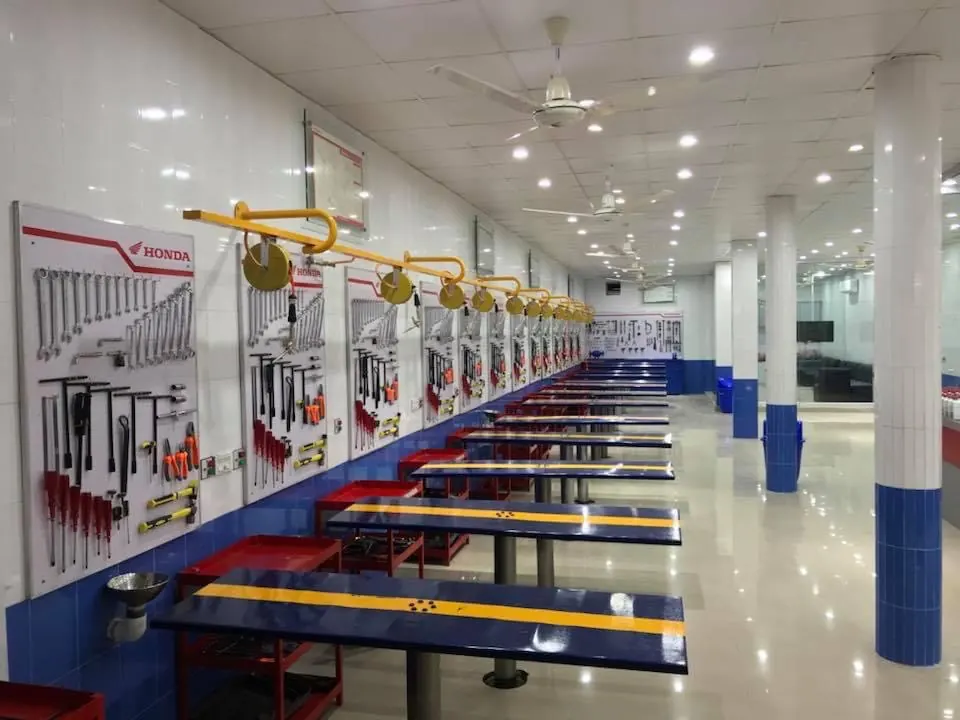 Workshop readiness and servicing infrastructure at the dealership