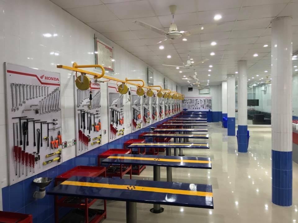 Ghaffar Honda Center institutional service floor with multi-lift workshop layout